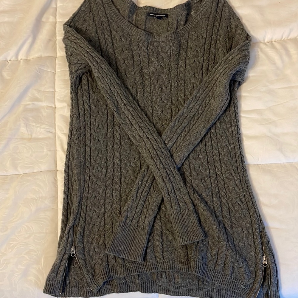 AE grey sweater